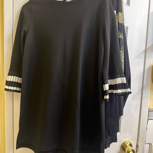 Black spandex material  blouse - Picture 6 of 6